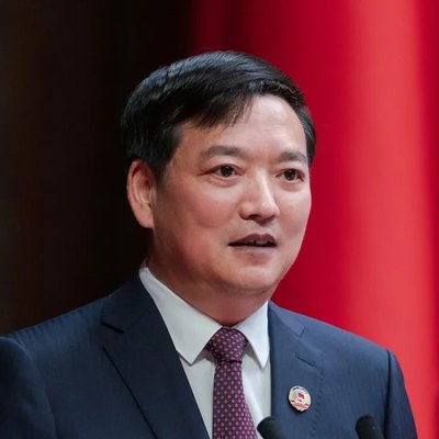 张霖